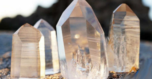 Fazendo conexões com cristais e pedras